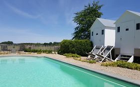 Casa-Cosi, Tourist & Business Suites & Flats With Reserved Parking And Private Terraces In Shared Garden With Seasonal Pool Included, Private Sauna Available